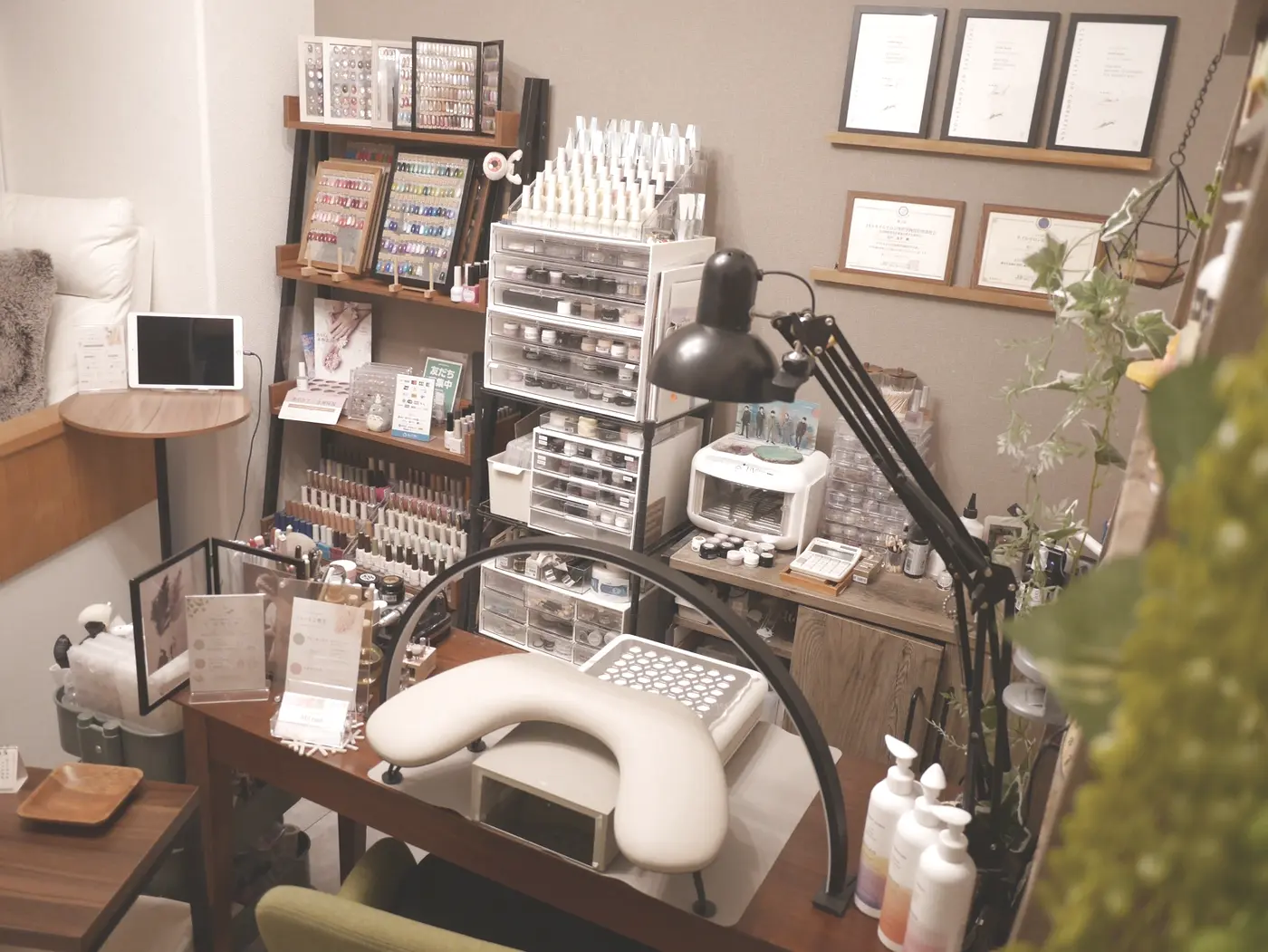Private nail salon litilの店内